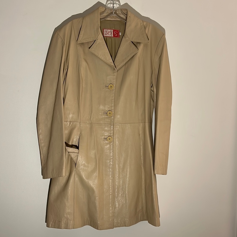 Zo’E’ Woman’s Leather Coat Size 40 Latte color